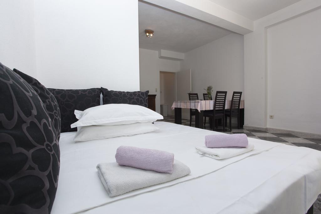 Apartments Damjanovic Makarska Zewnętrze zdjęcie
